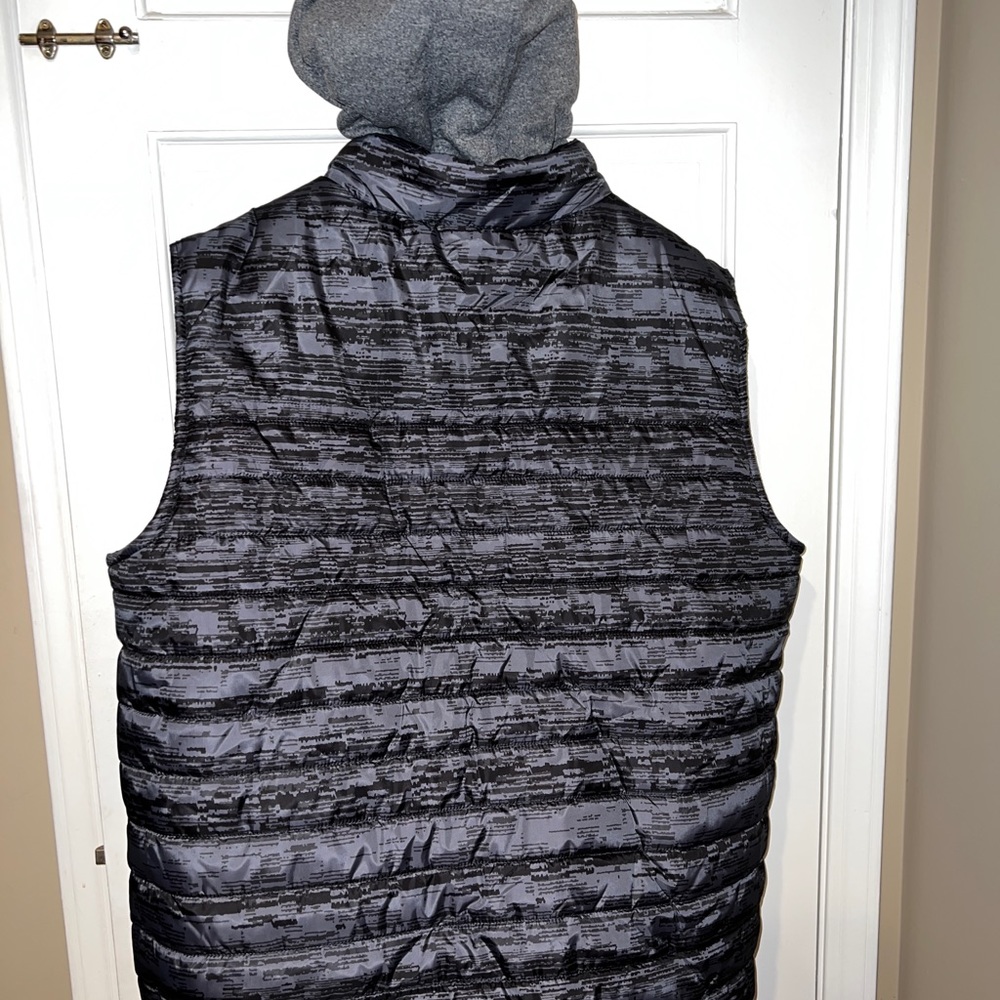 Men’s Black Ecko Puffer Hooded Vest Jacket, new, authentic! XXL , 2XL